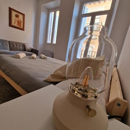 Frailes Apartments גרנדה מראה חיצוני תמונה